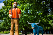 Paul Bunyan and Babe the Blue Ox Statue 